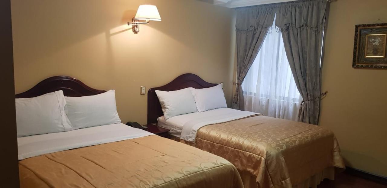 Hotel Prado Internacional โลจา ภายนอก รูปภาพ
