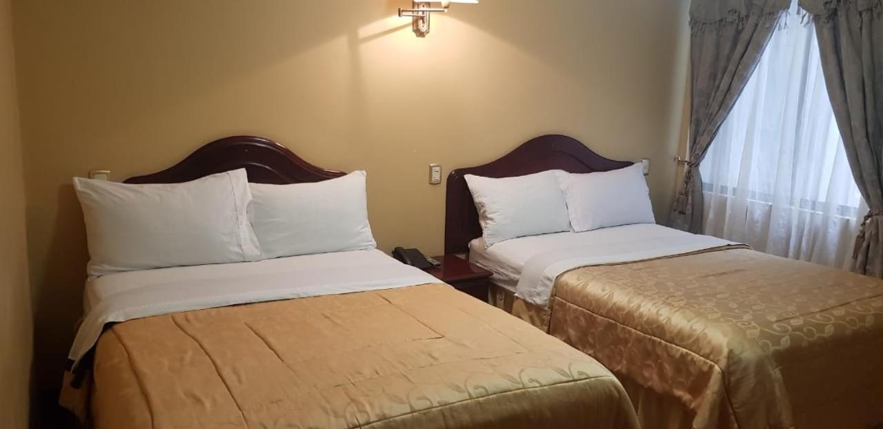 Hotel Prado Internacional โลจา ภายนอก รูปภาพ