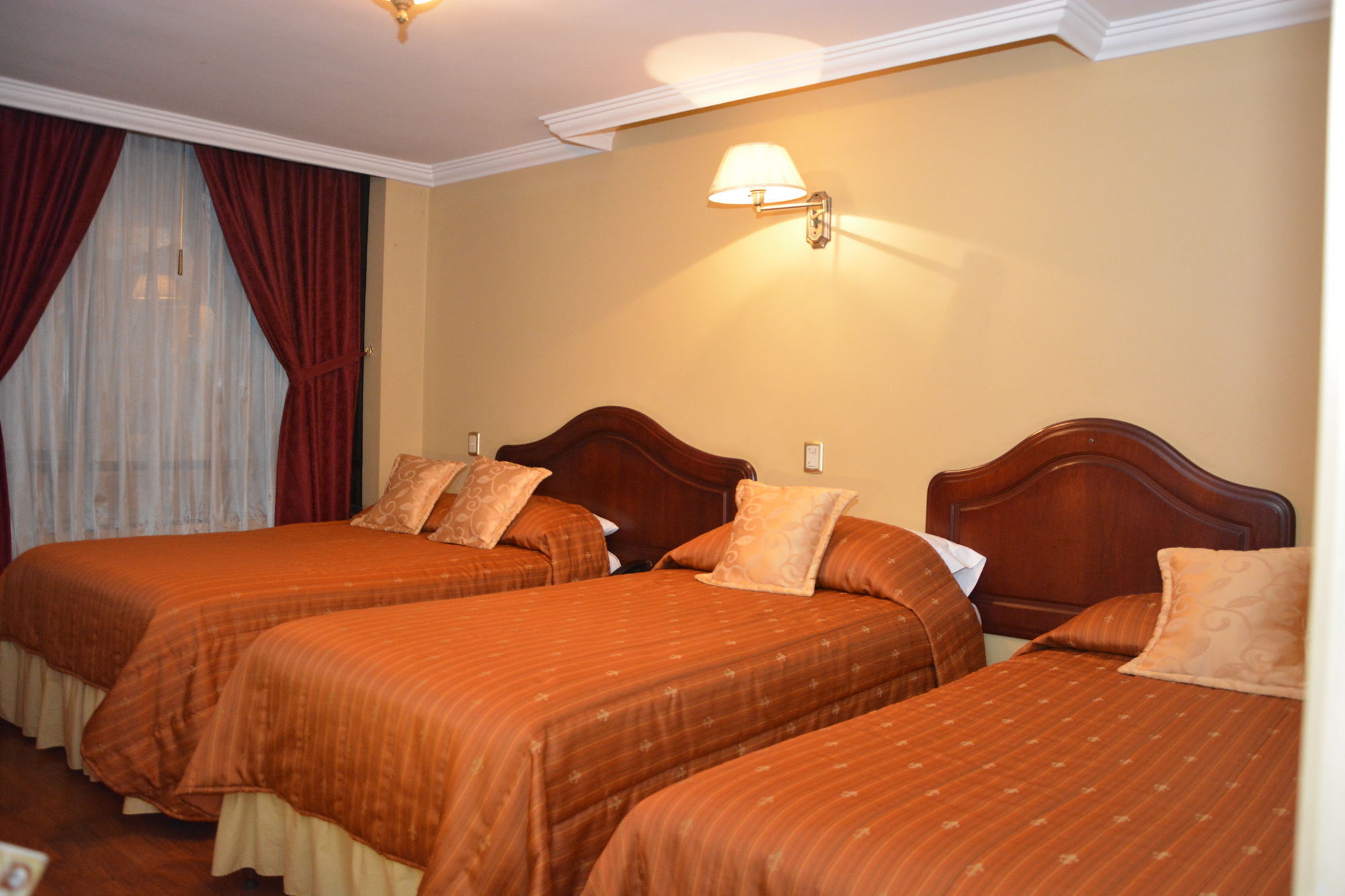 Hotel Prado Internacional โลจา ภายนอก รูปภาพ