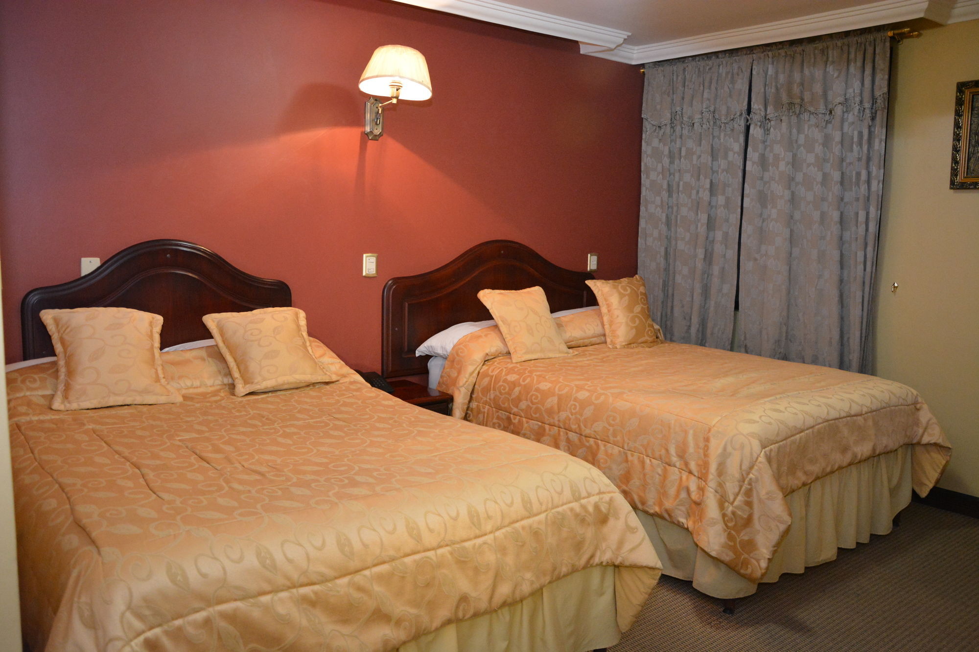 Hotel Prado Internacional โลจา ภายนอก รูปภาพ